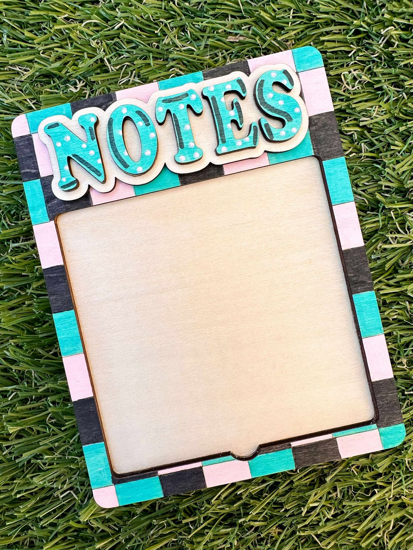 Checkered Notepad Holder