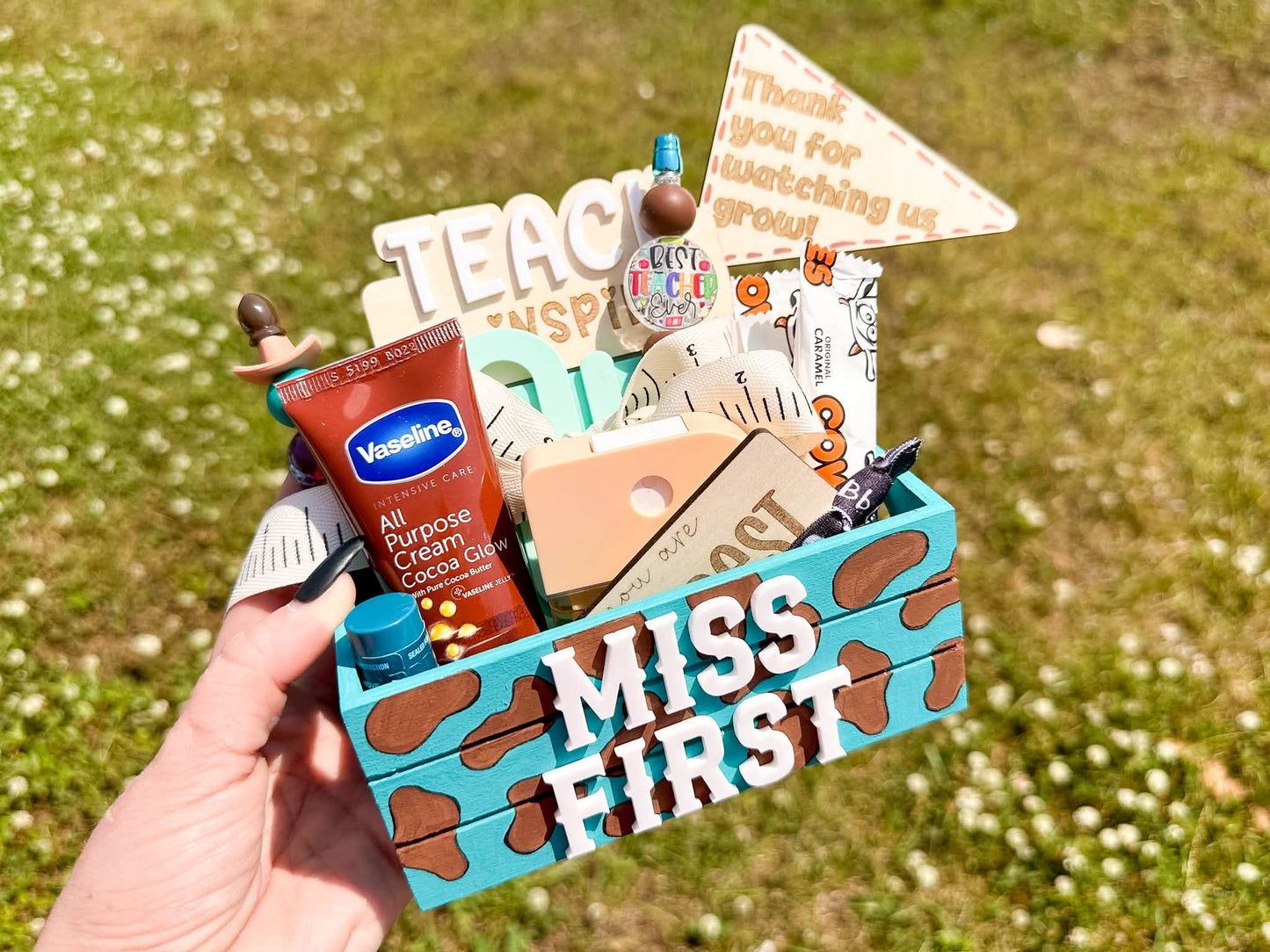 Customized Female Teacher Crates