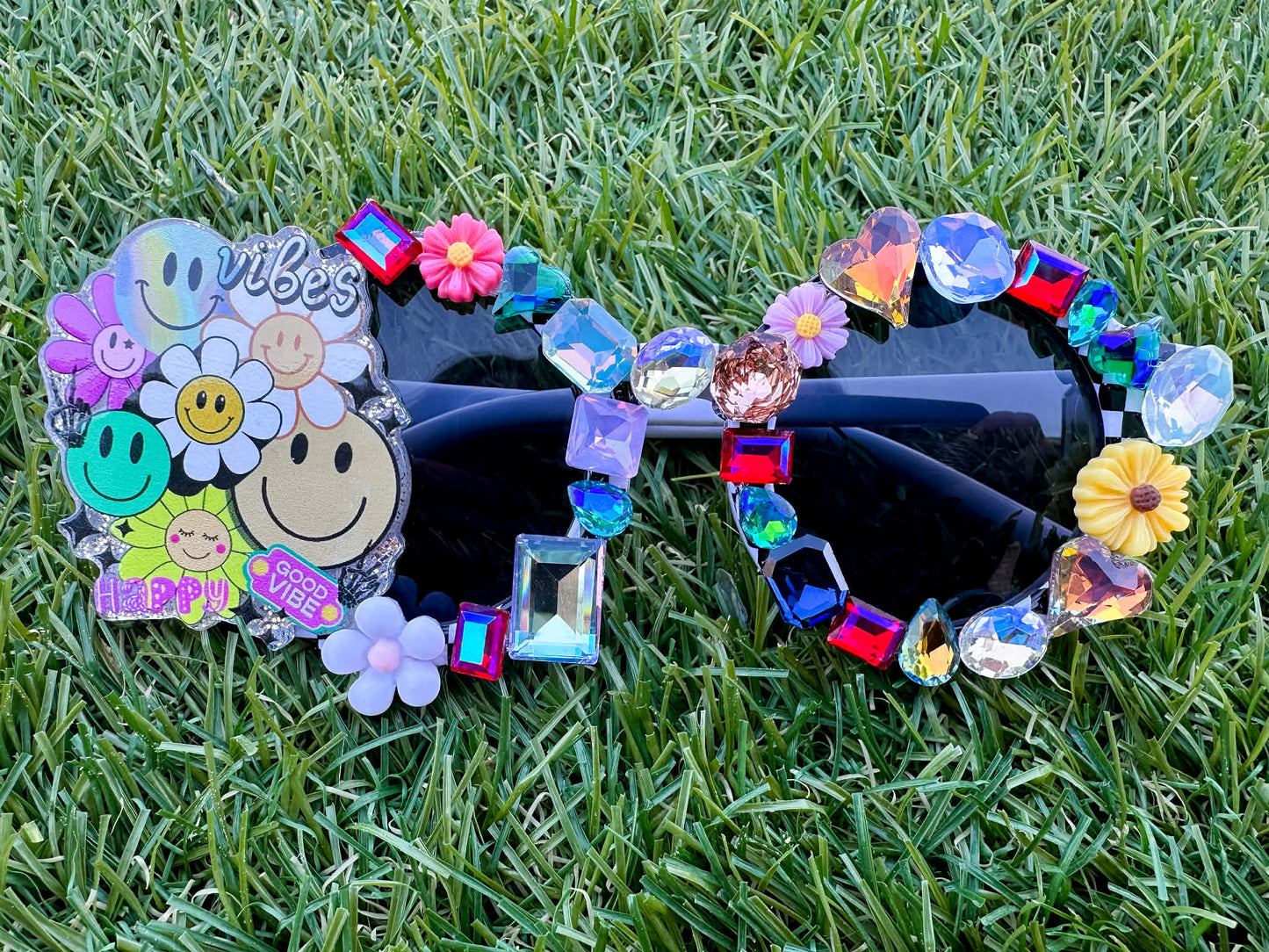 Full Of Vibes Sunnies