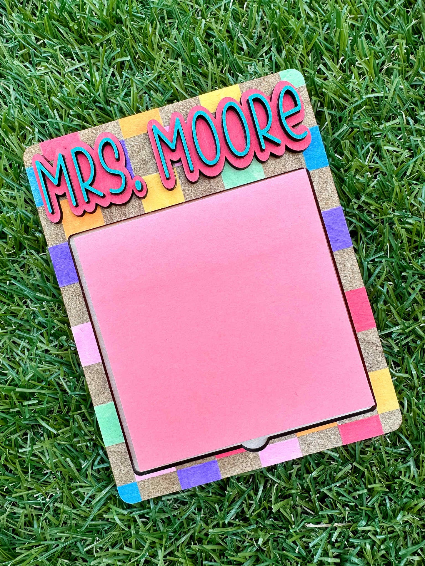 Checkered Notepad Holder